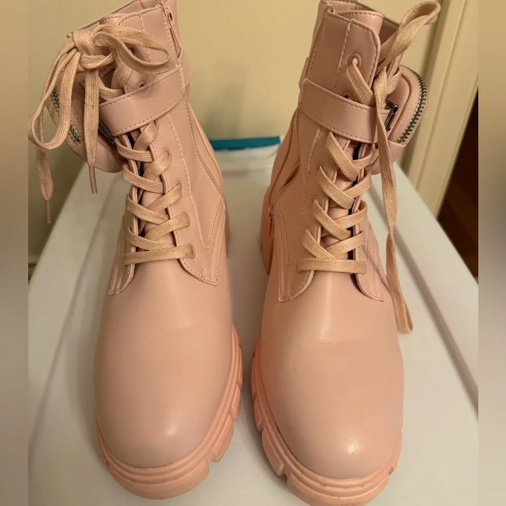 SHOEDAZZLE LADIES BLOCK-HEEL HIKER BOOTIE LUG SOLE DETACH ZIP POCKET FRONT LACES
